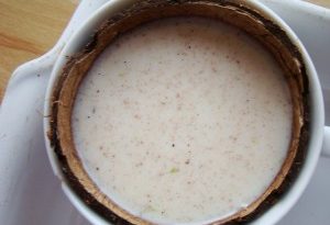 Blanc manger noix de coco et mangue : un superbe dessert typiquement  antillais - Recette par Simple & Gourmand