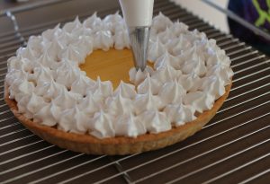 tarte passion meringuée gusadeloupe