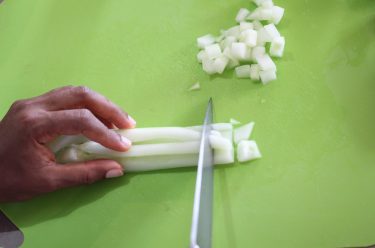 découpe crudité concombre