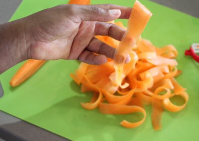 découpe crudité carotte tagliatelles