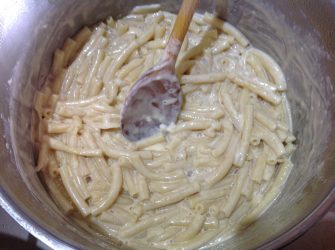 Gratin macaroni Panzani au poulet épicé