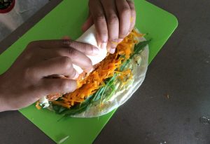 wrap au poisson pané et aux légumes