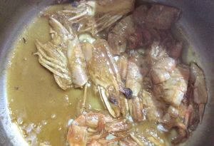 bouillon de nouilles au coeur de cocotier et crevettes antillais