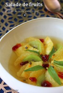 Salade de fruits et gelée de vin