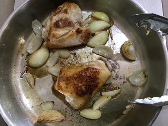 poulet caramélisé doré saisi MADIVIAL