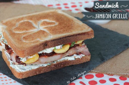 Sandwich jambon grillé et banane frite