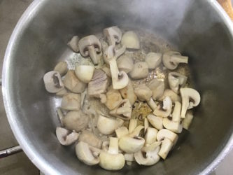 poulet et champignons