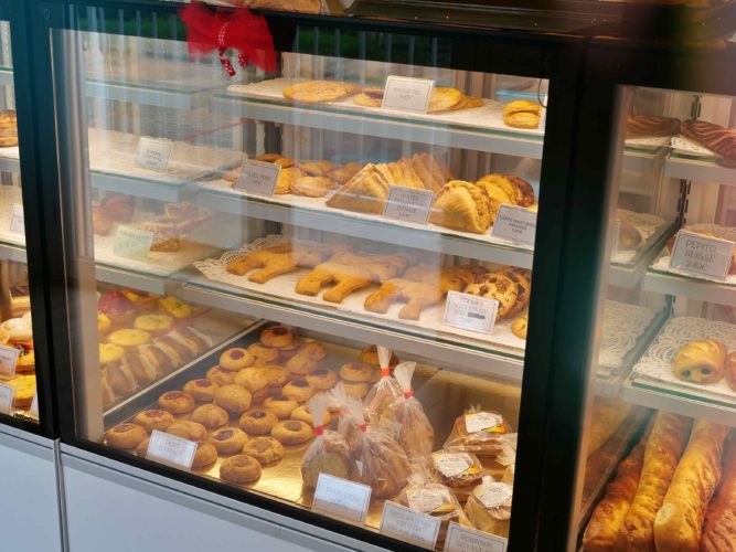 Viennoiseries artisanales pur beurre local