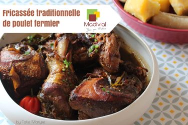 fricassee traditionnelle de poulet fermier